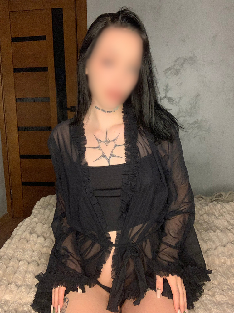 Escort Erica Photo 10