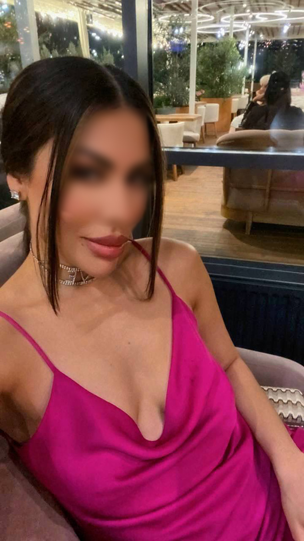 Escort Leila Photo 46