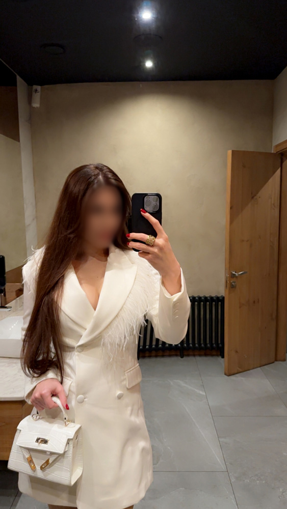 Escort Leila Photo 16