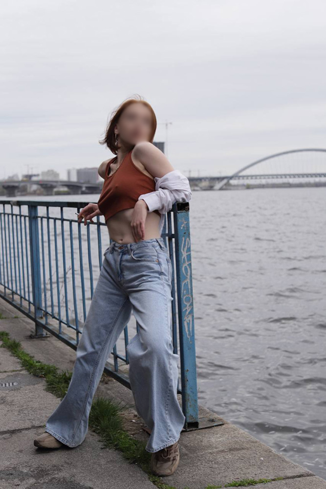 Escort Lolita Photo 12