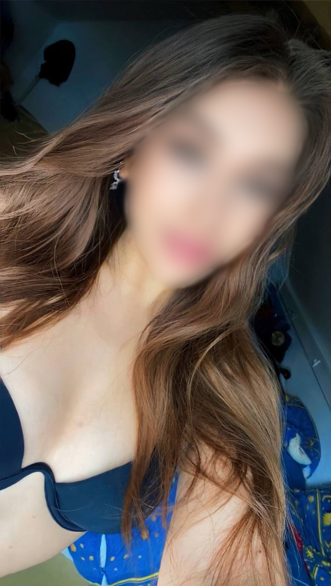 Escort Nicole Photo 47