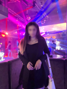 Escort Arina Photo 5