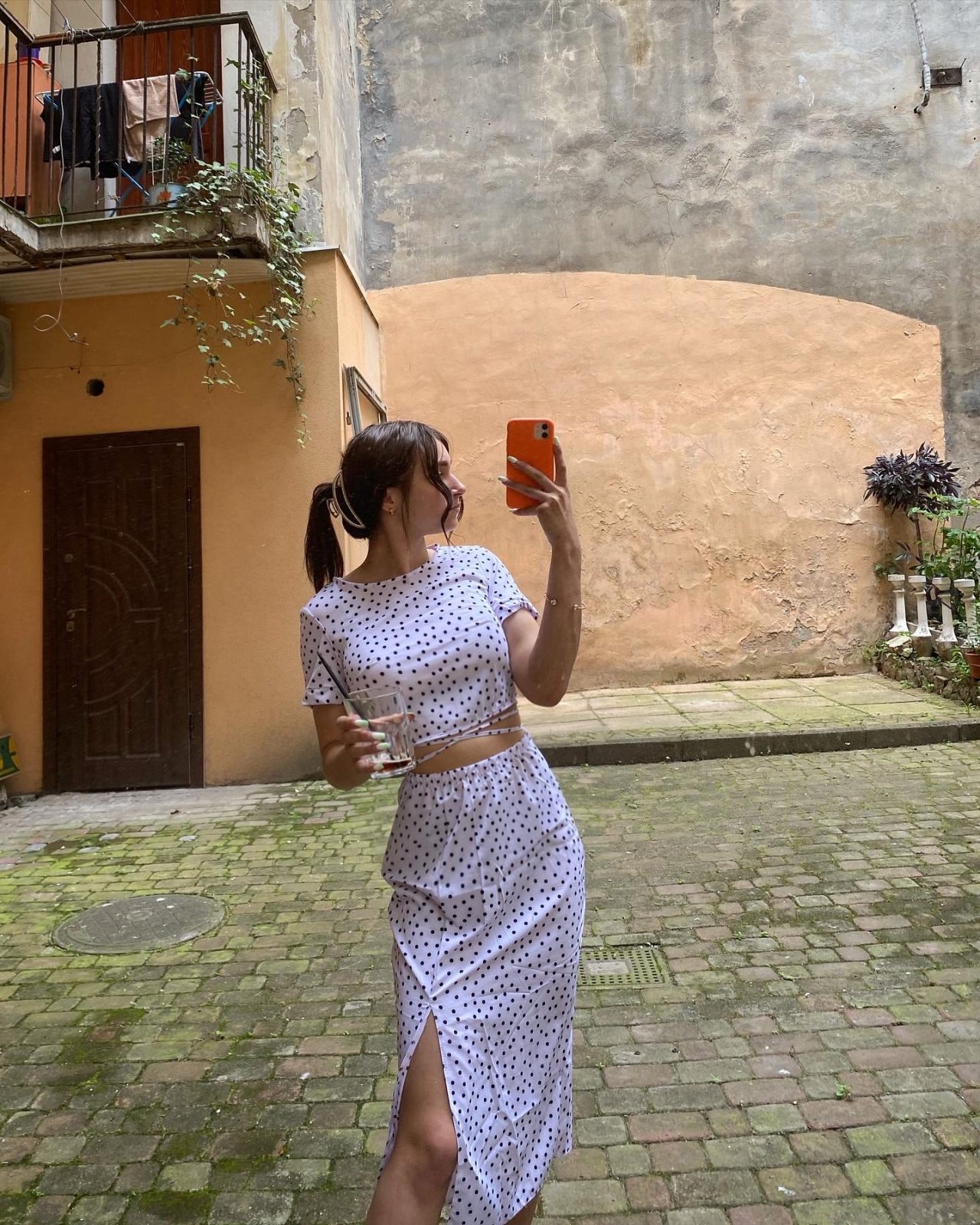 Буковель эскорт девушка эскортница